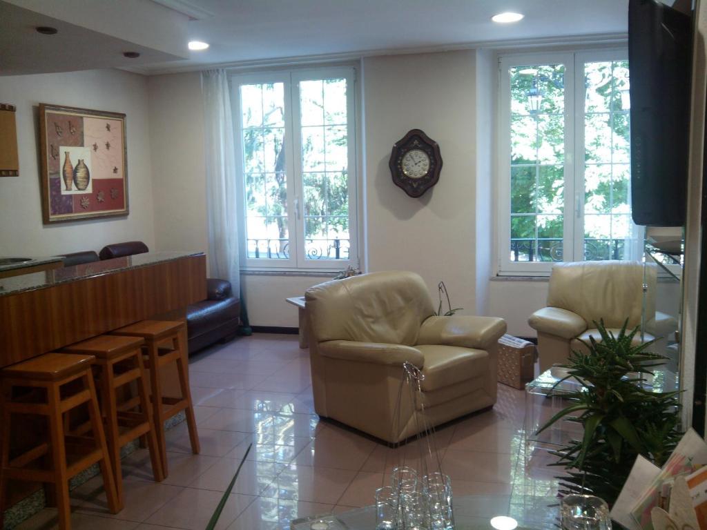 Santacruz Hotel โอเบียโด ภายนอก รูปภาพ