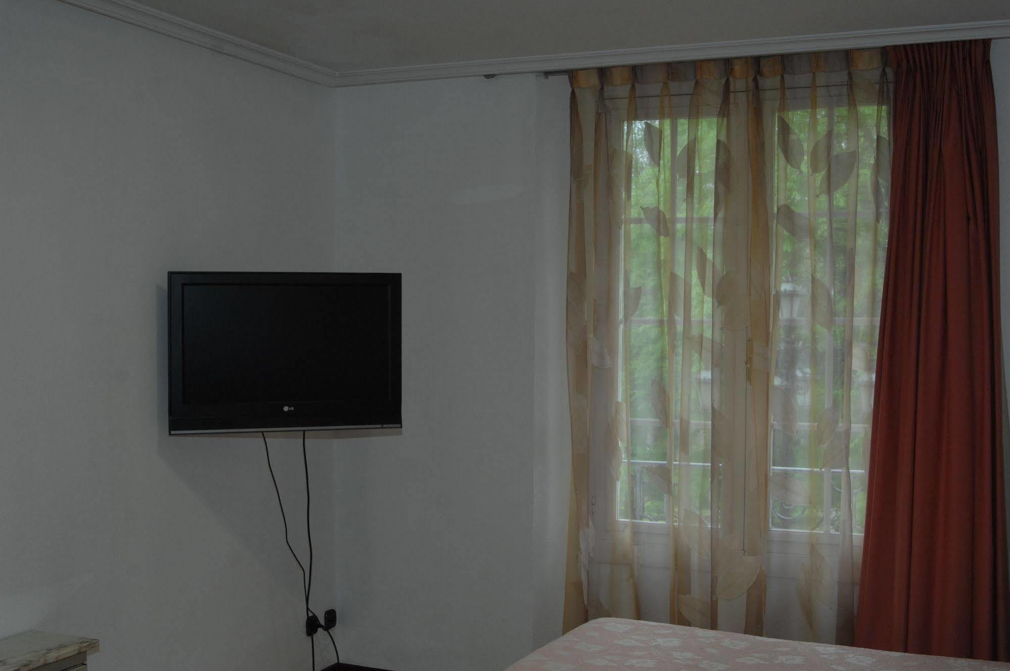 Santacruz Hotel โอเบียโด ภายนอก รูปภาพ