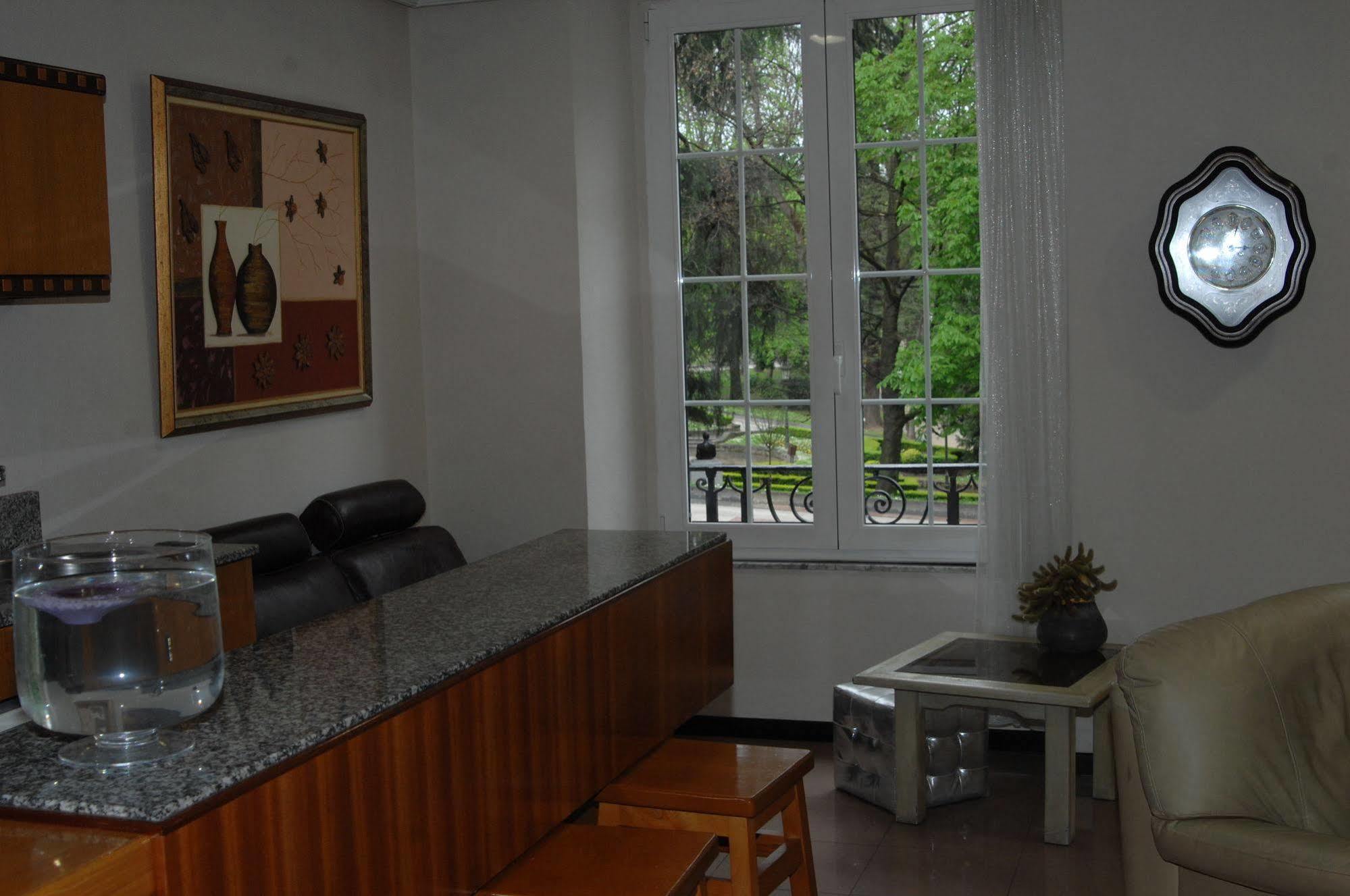 Santacruz Hotel โอเบียโด ภายนอก รูปภาพ