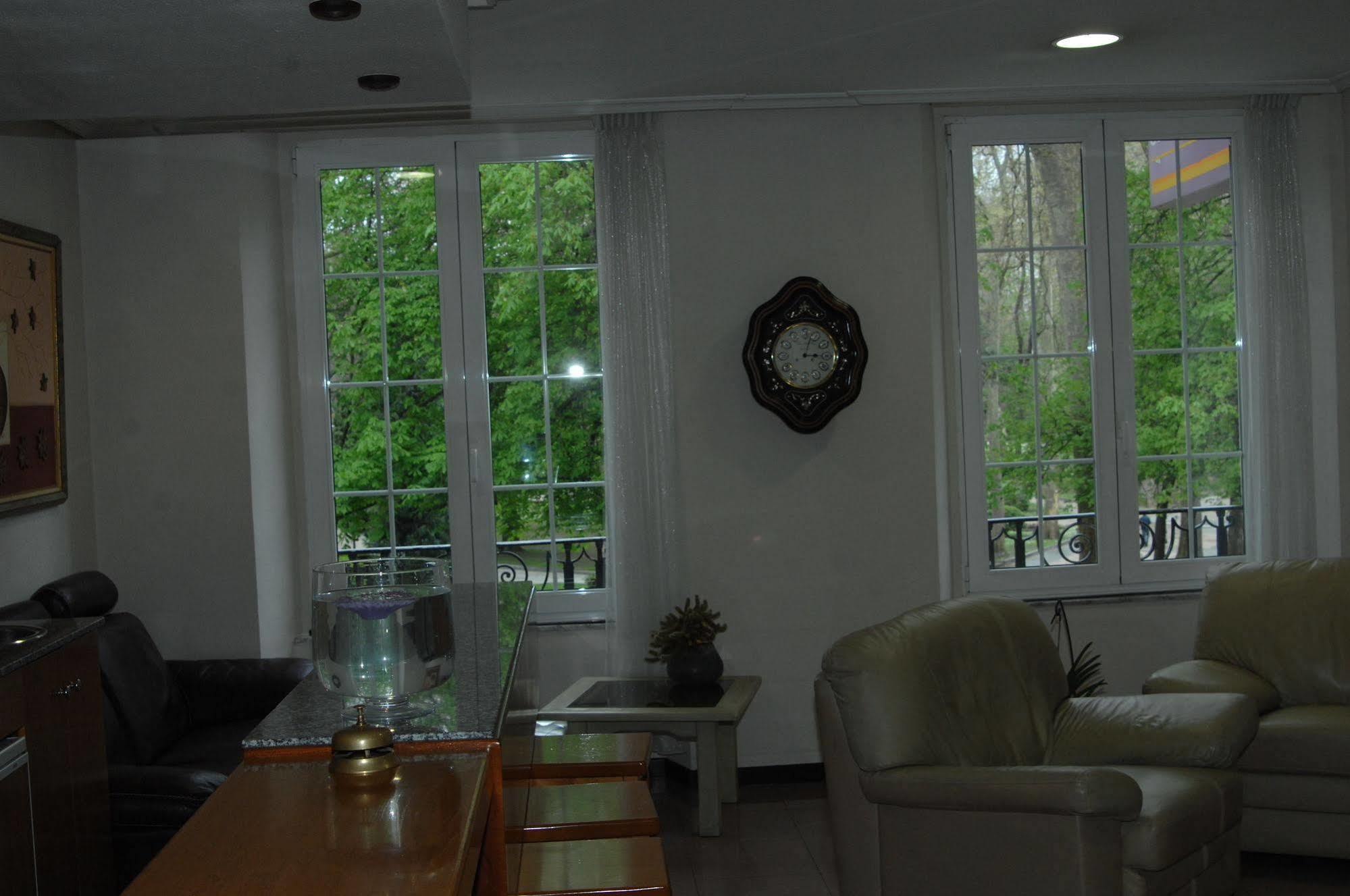 Santacruz Hotel โอเบียโด ภายนอก รูปภาพ
